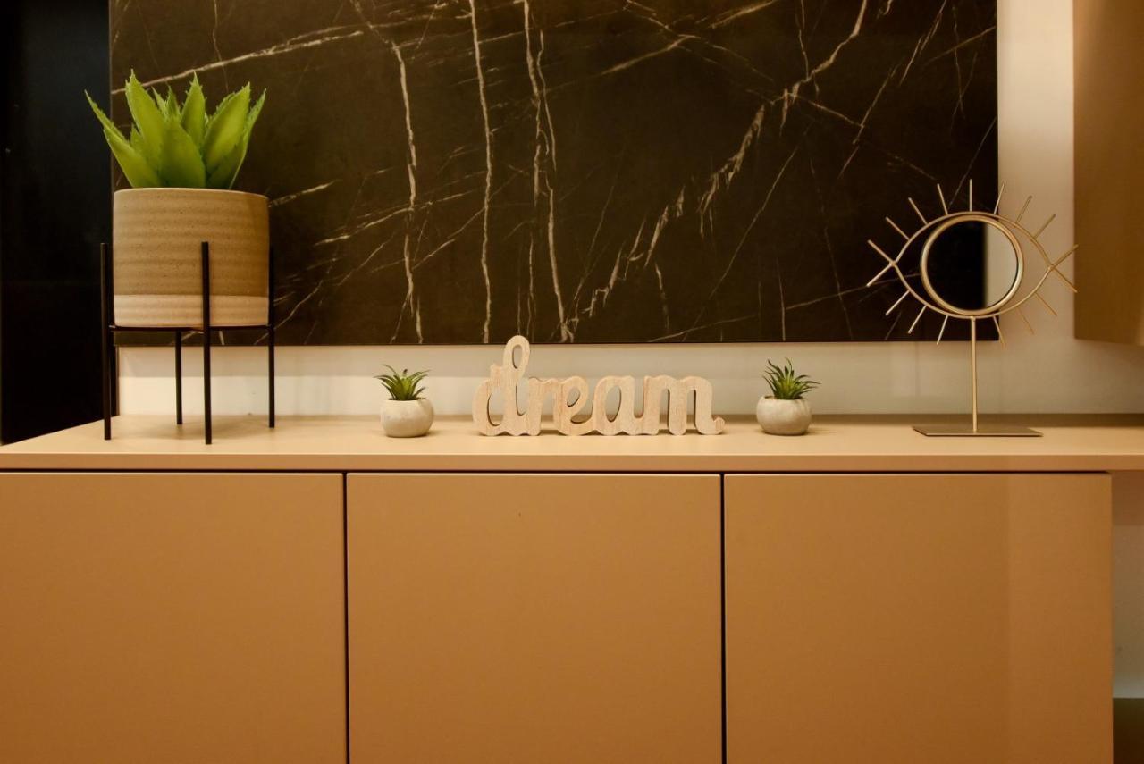 Calea Victoriei Modern - Escape In The Center Apartment *